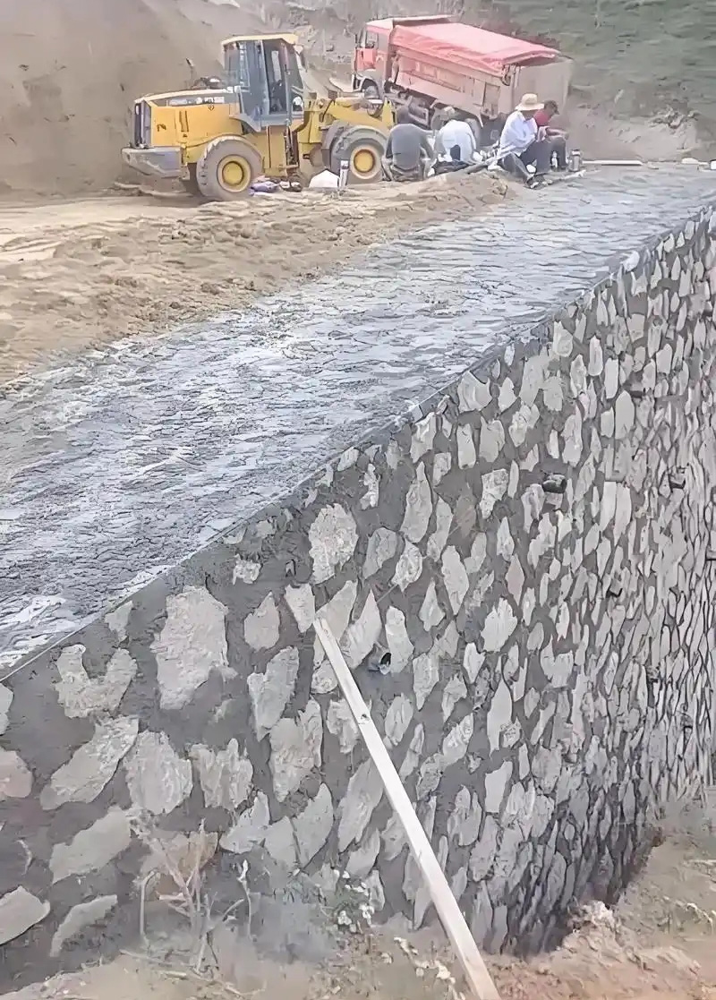 泰州海陵区边坡加固